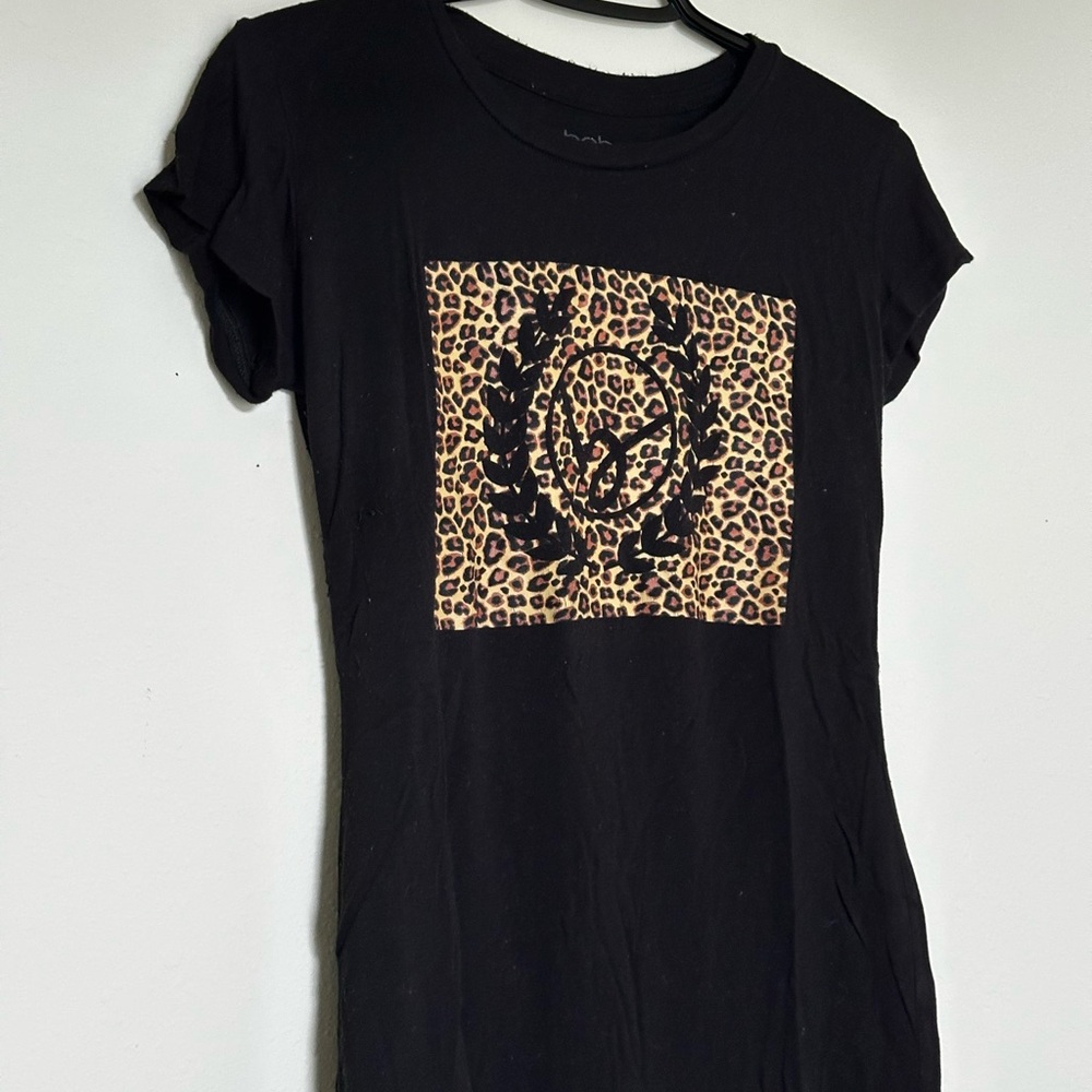 Bebe Black and Gold Fitted Graphic Tee